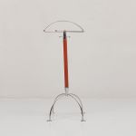 1042 5637 VALET STAND